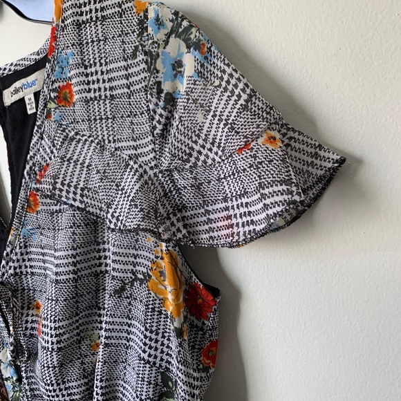 Bailey Blue (Nordstrom) Plaid Floral Dress - Picture 4 of 6